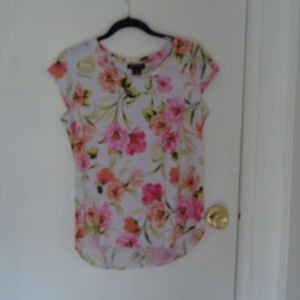 Flower designed Top, sleeveless